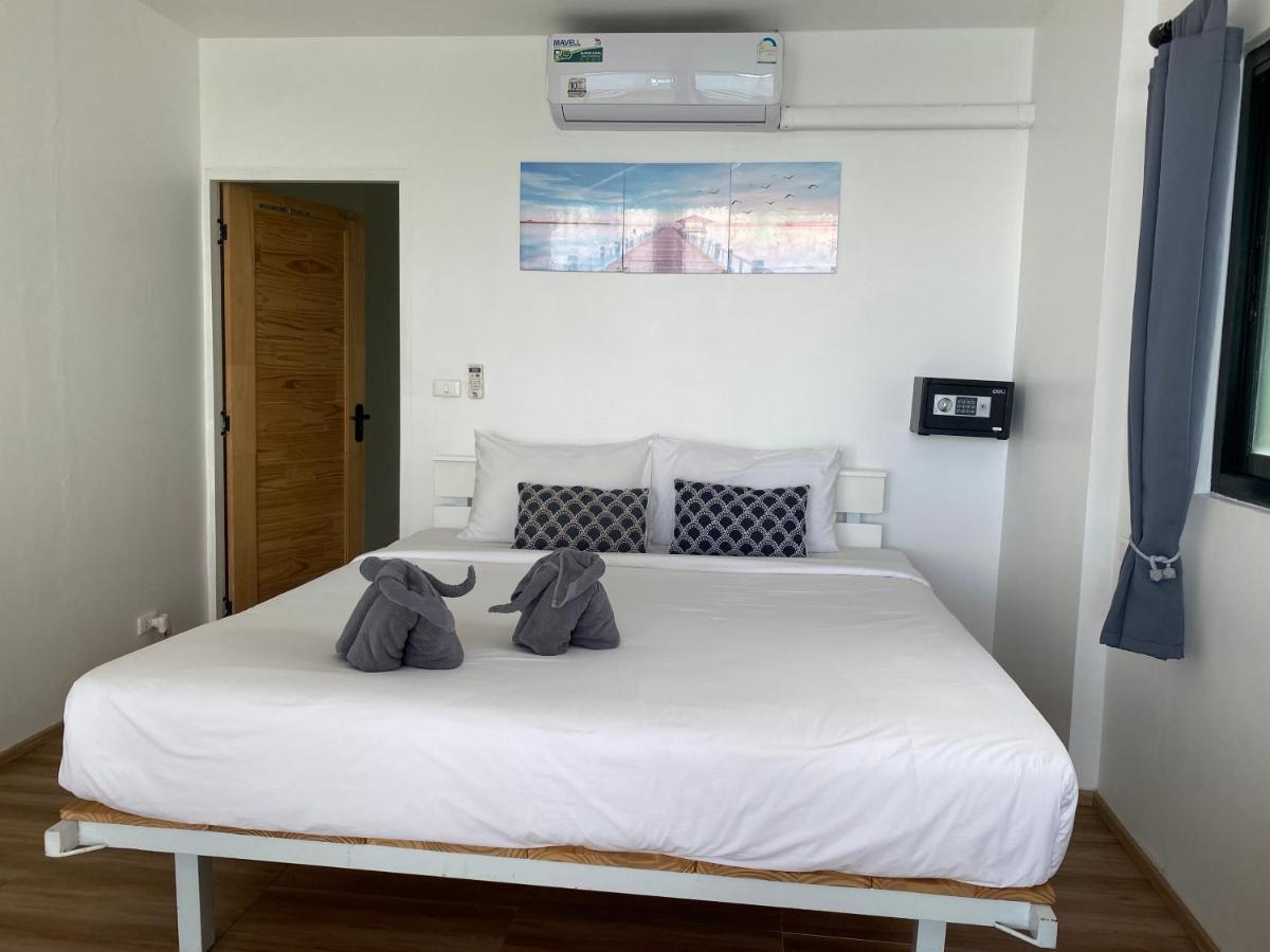 Patong Sunset Villa Phuket エクステリア 写真